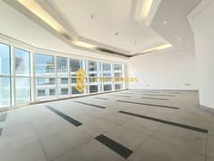 شقة في وايف تاور،منطقة الكورنيش 4 غرف 200000 درهم - 13353191