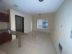 شقة في جاردن سيتي 1 غرفة 24000 درهم - 13354402