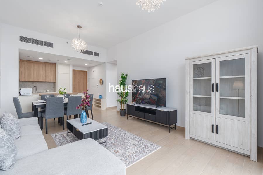 Spacious 2BR | Modern | Fully Equipped - Image 6