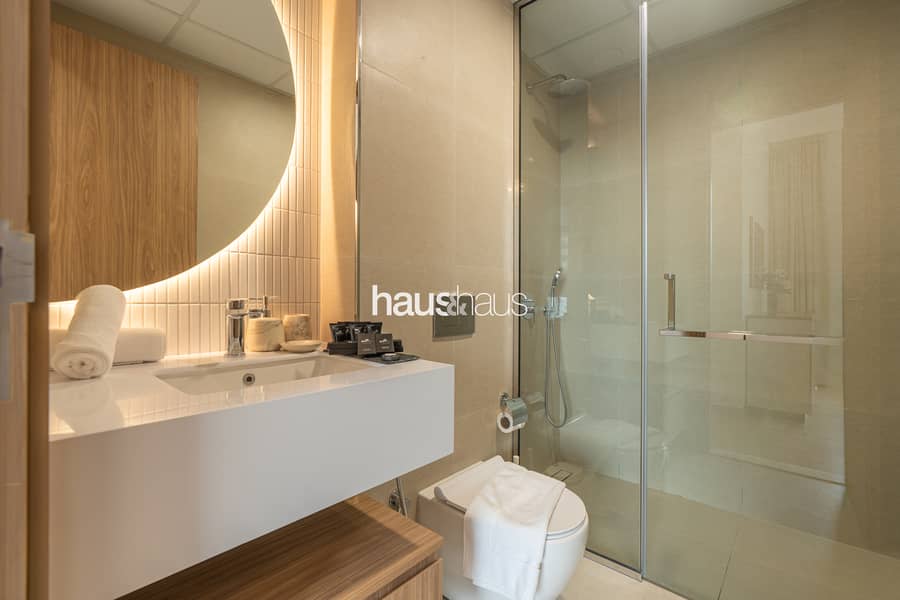 Spacious 2BR | Modern | Fully Equipped - Image 24