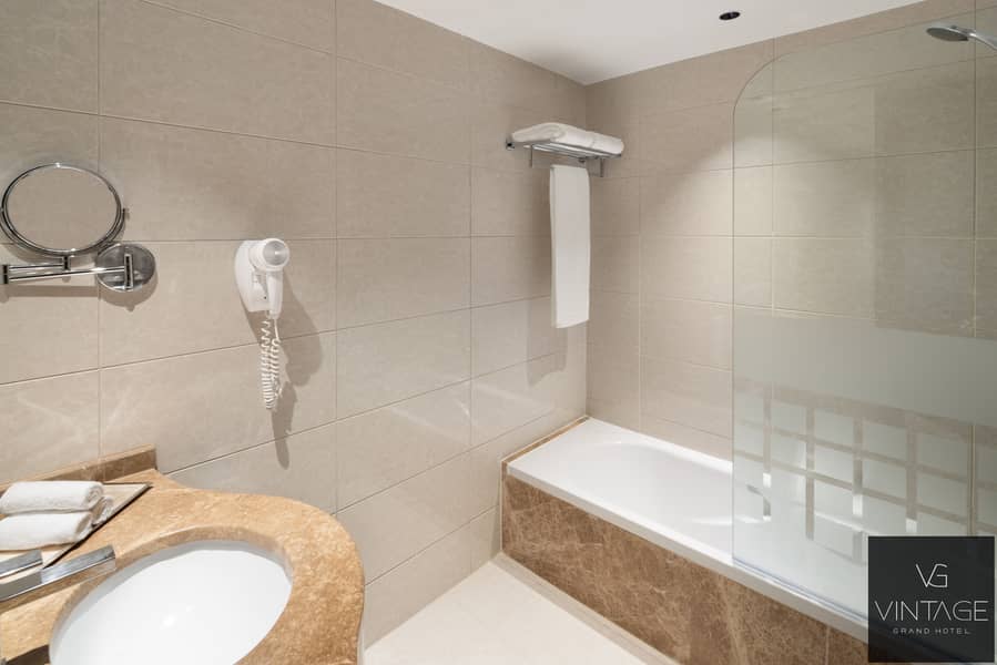 Studio Apartment with Stunning Golf View – Now Available for Yearly Rental !!!