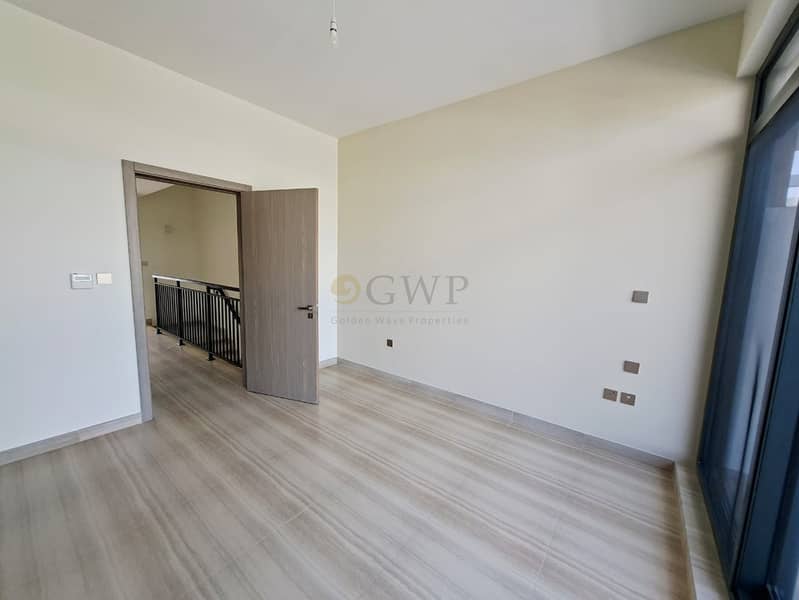 On The Park | Brand New | Single Row | So Peaceful