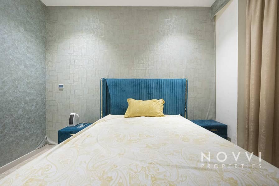 Largest Layout | Pool View| Fully furnished - Image 8