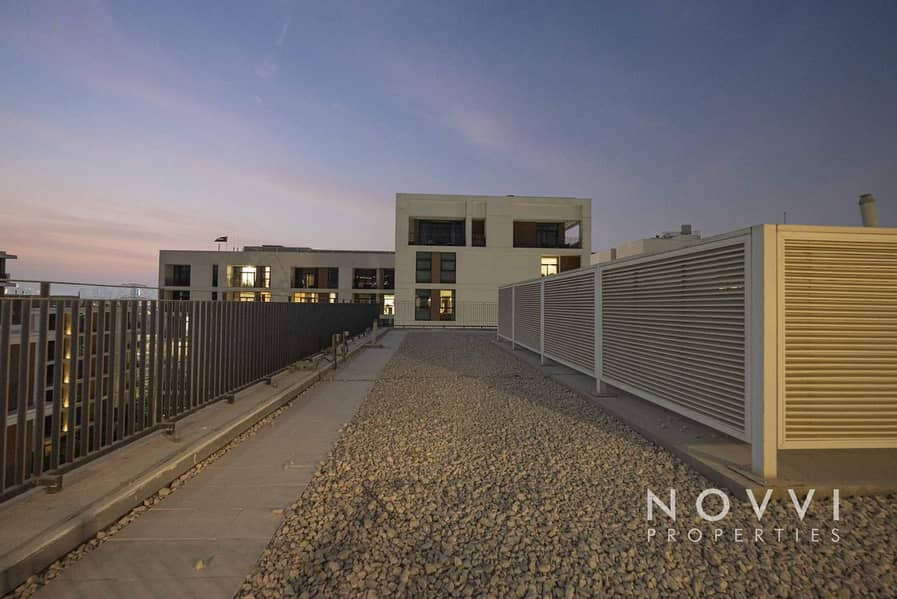 Largest Layout | Pool View| Fully furnished - Image 27