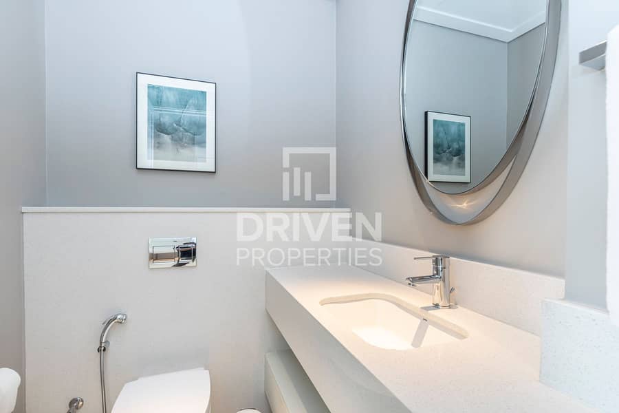 Prime High Floor Apt | Furnished | Canal View - Image 12