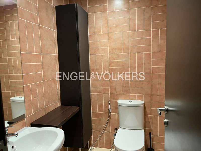 Rare | Next To Park | Open Plan | Vacant In Feb - Image 11