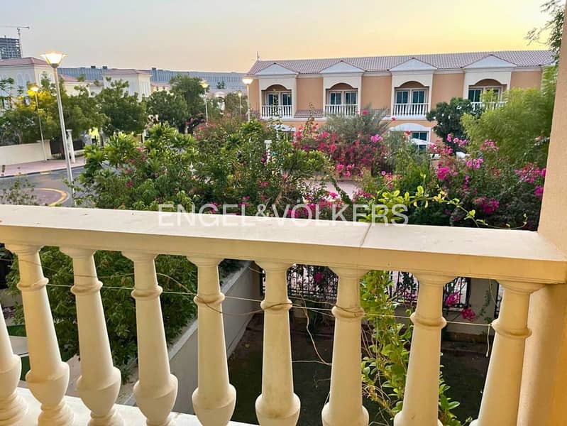 Rare | Next To Park | Open Plan | Vacant In Feb - Image 14