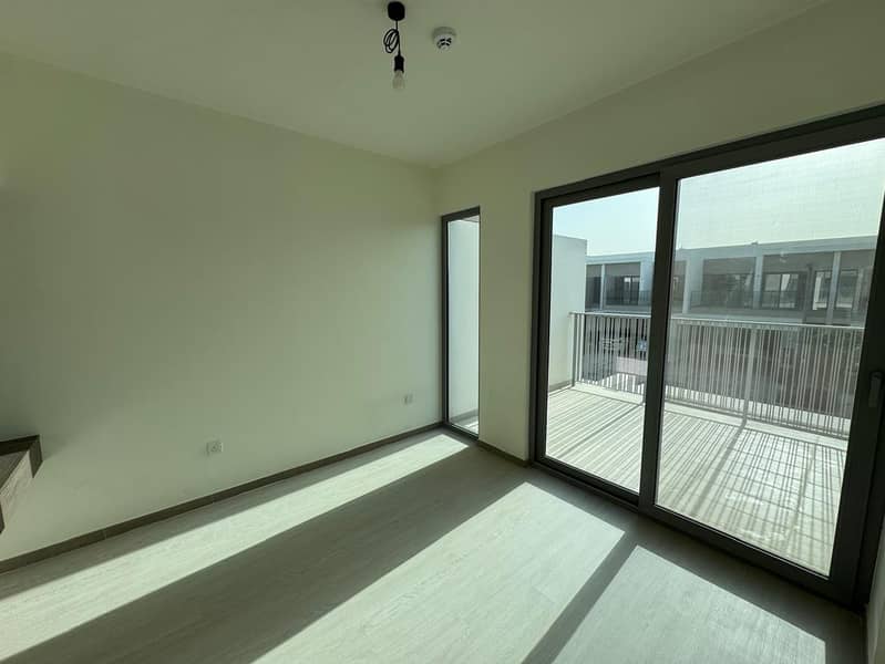 Close to Pool and Gym | Landscaped Garden - Image 6