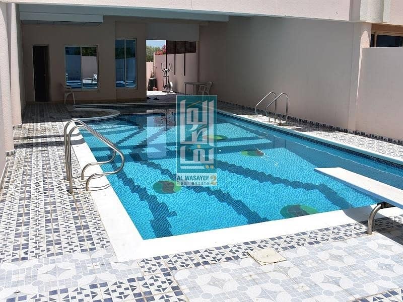Huge 5BR +M villa with garden in Jumeirah