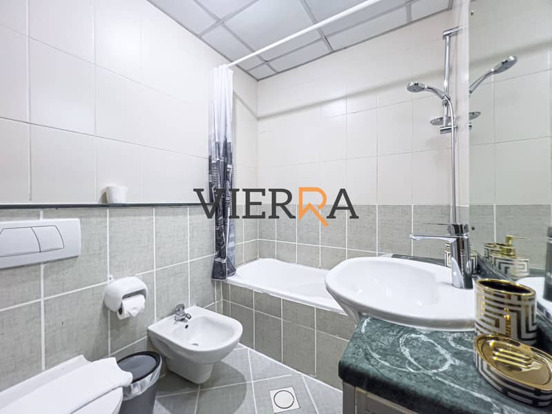 10 Bathroom bright pic. jpg