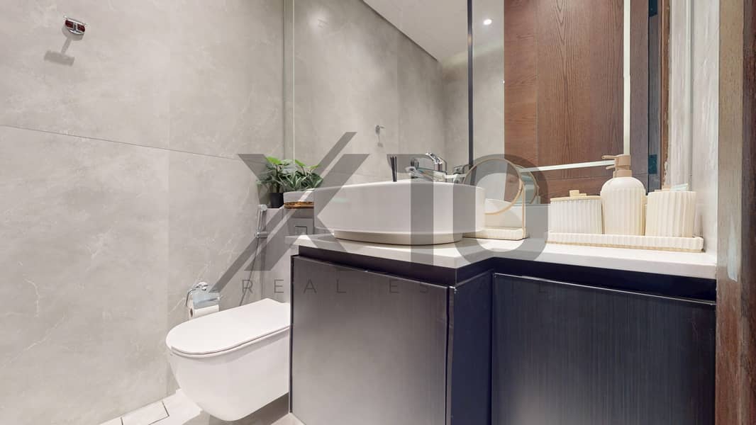 Prime Property | Profitable ROI | Elegant Modern Living - Image 15