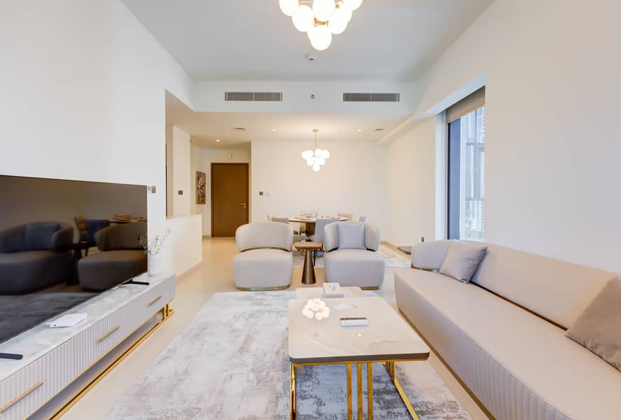 Stylish 2 BR Stunning Burj Views - AVAILABLE NOW