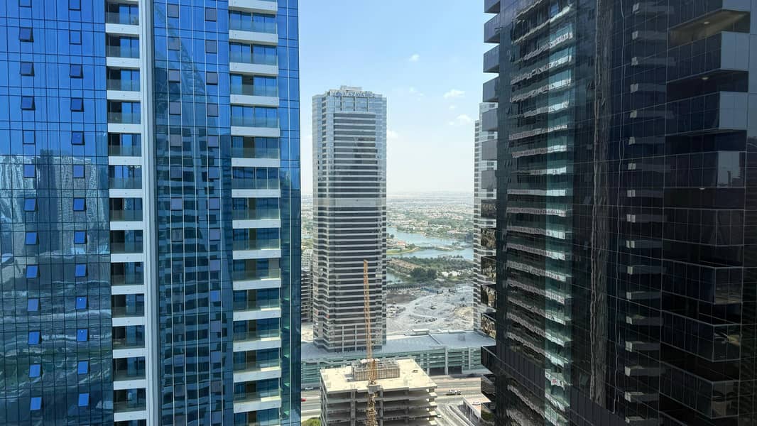 Spacious Apartment in Arch Tower JLT | Close to Metro | Stunning Lake View