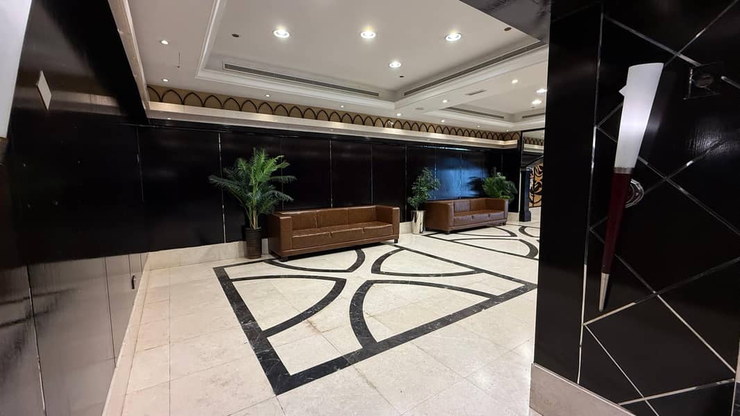 Spacious Apartment in Arch Tower JLT | Close to Metro | Stunning Lake View