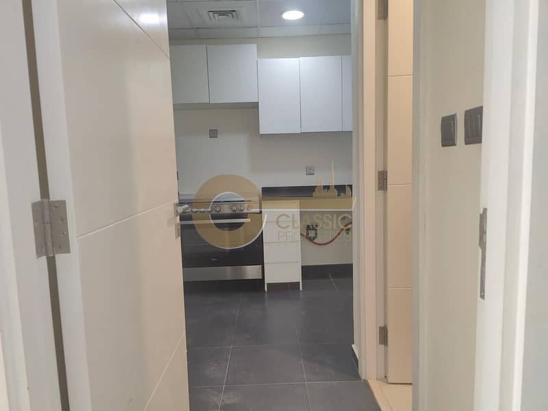 Modern Townhouse | Single Row | Prime Location