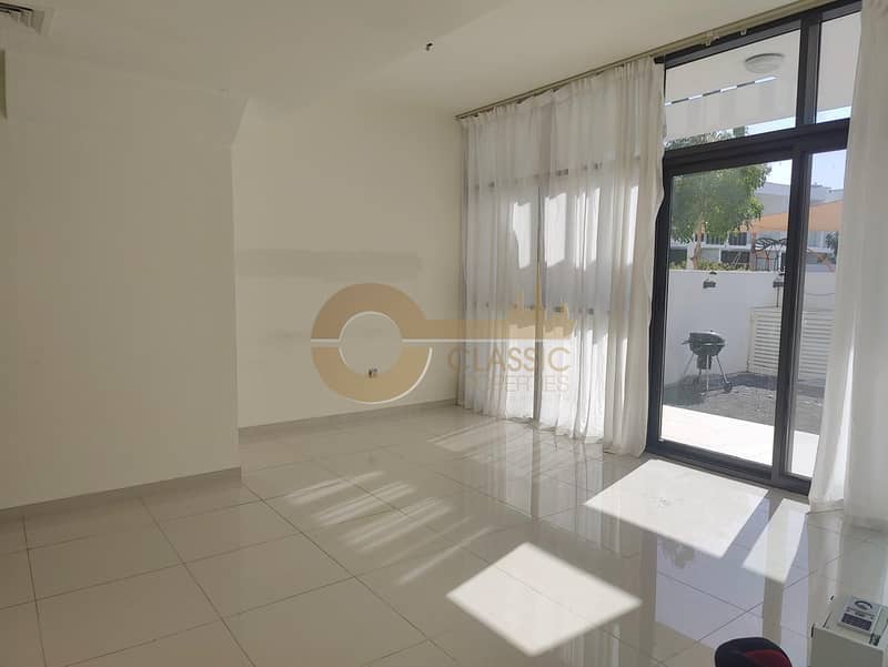 Modern Townhouse | Single Row | Prime Location