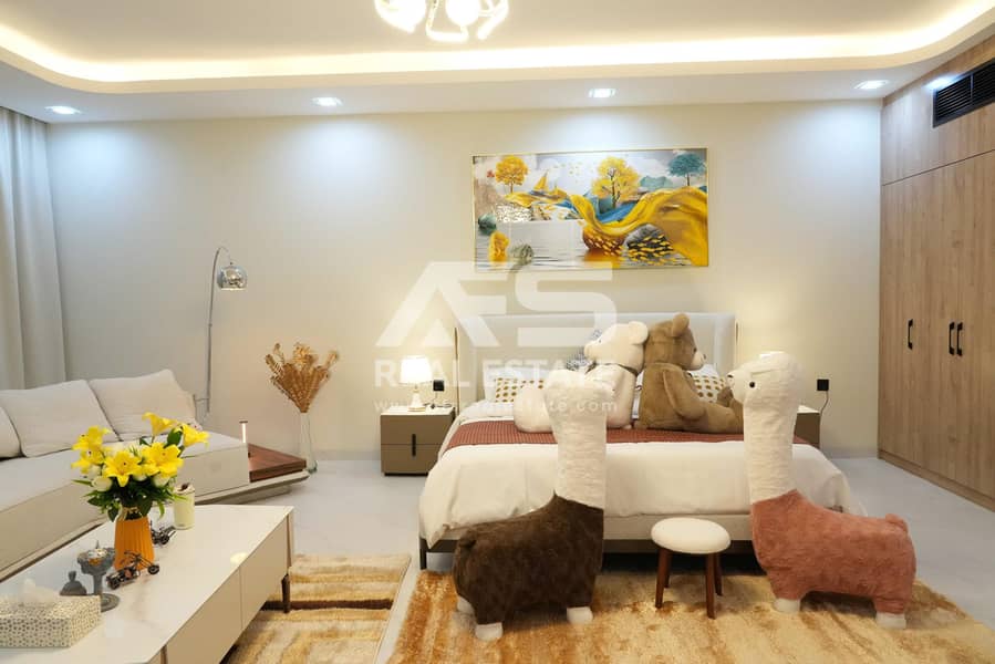 Brand New Studio, Modern & Spacious Design, Near Completion, High ROI - Image 3