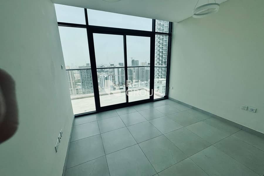 Luxury Apartment with Private Pool | Central Park - Image 7