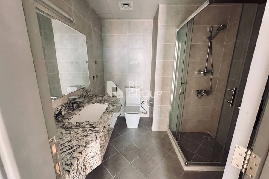 Luxury Apartment with Private Pool | Central Park - Image 8