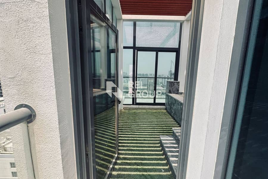 Luxury Apartment with Private Pool | Central Park - Image 11