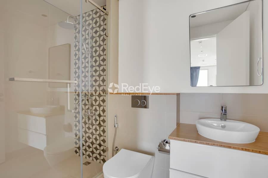 Chiller Free I Vacant I Spacious Layout - Image 11