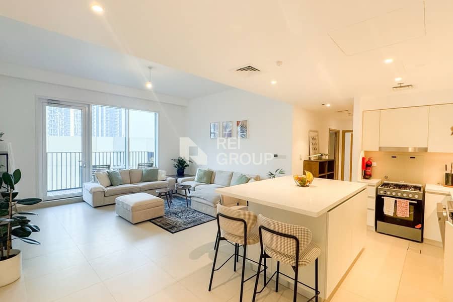 Upgraded I Corner Spacious Layout I Brand NEW