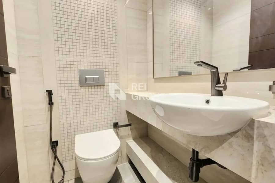 Investor Deal | Spacious | Pool View - Image 17