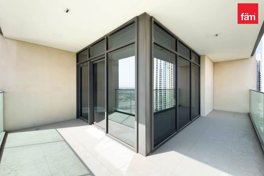 High Floor| Full Water View| Large Layout| Vacant - Image 16