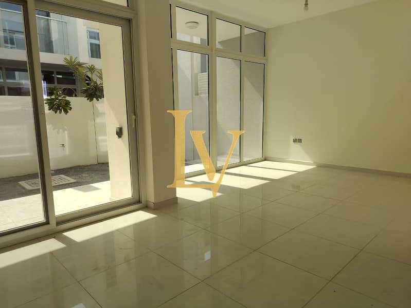 5 WhatsApp Image 2025-11-12 at 14.58. 08_fd933c02. jpg