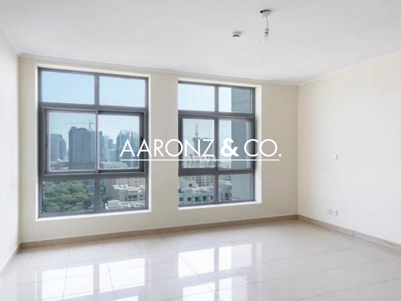 High Floor | Golf and Lake View | Vacant Soon - Image 7