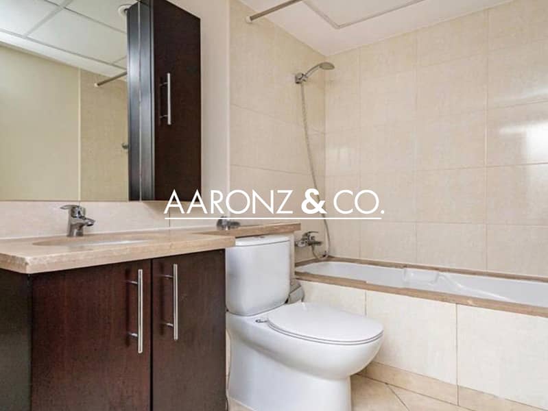 High Floor | Golf and Lake View | Vacant Soon - Image 9