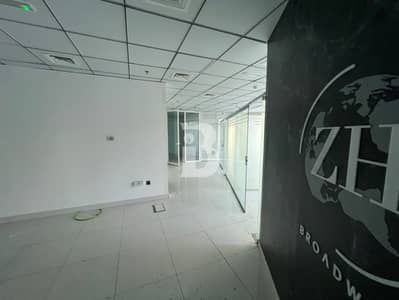 Office for Rent in Business Bay, Dubai - CLOSE TO METRO / HUGE TERRACE / WET PANTRY