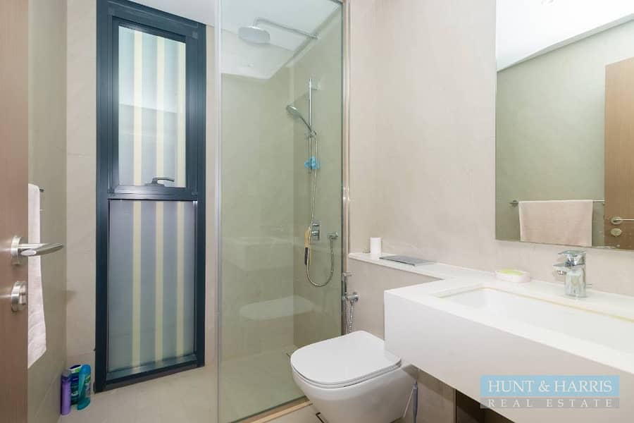 4 Bedroom Villa for Rent in Al Marjan Island - Luxury - Beachfront - Image 18