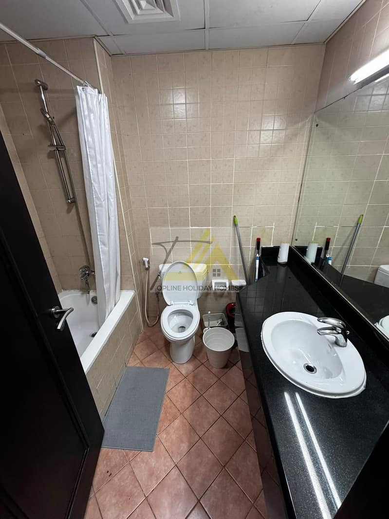 NEAR TO METRO , FURNISHED STUDIO, MONTHLY PAY - Image 7