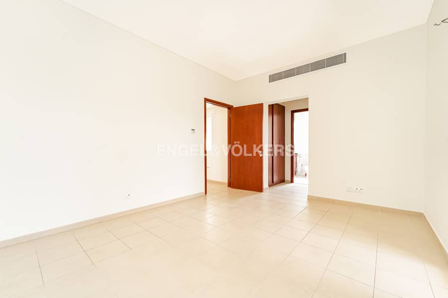 Single Row | Family Friendly | Vacant - Image 8