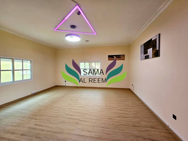 Independent 9 Bed Villa | Huge Garden | Renovated Kitchen | Very Spacious - Image 11