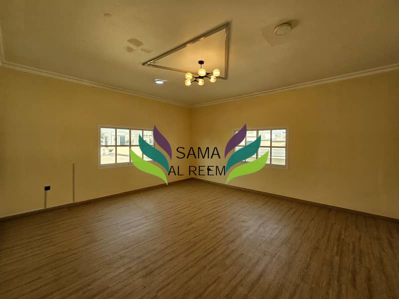 Independent 9 Bed Villa | Huge Garden | Renovated Kitchen | Very Spacious - Image 17