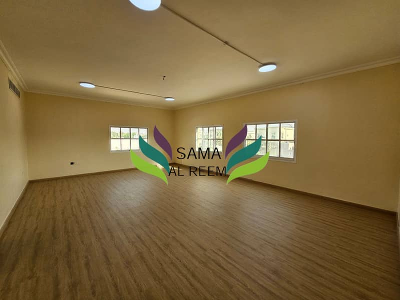 Independent 9 Bed Villa | Huge Garden | Renovated Kitchen | Very Spacious - Image 23