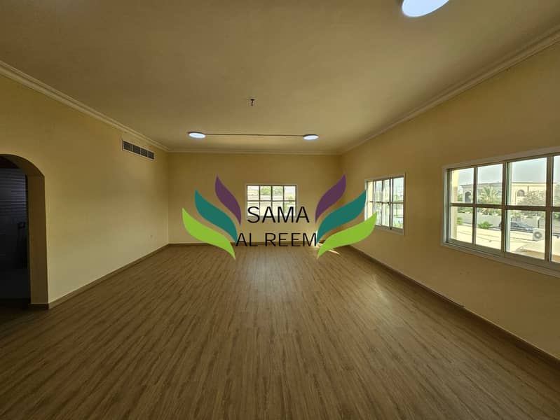 Independent 9 Bed Villa | Huge Garden | Renovated Kitchen | Very Spacious - Image 24