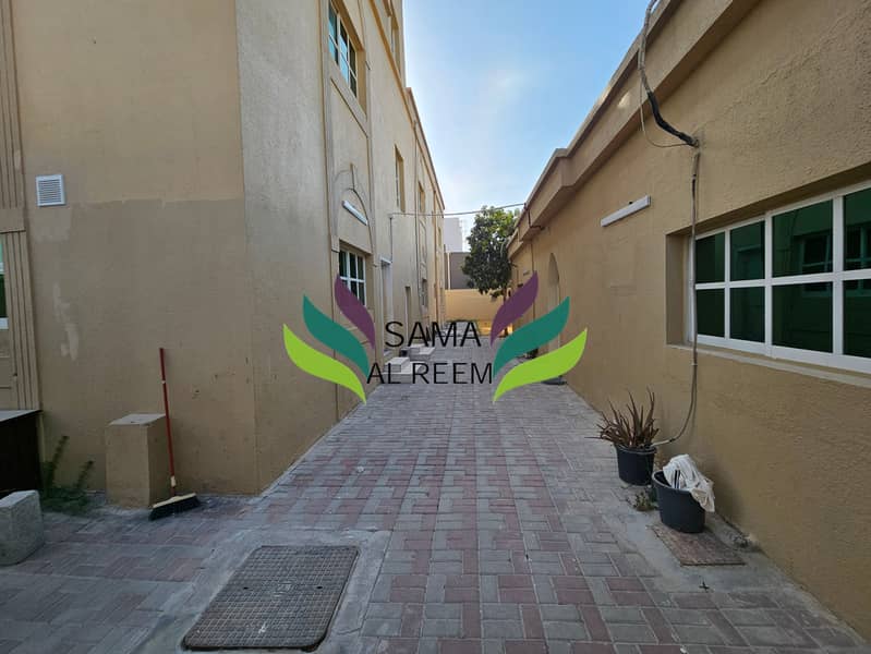 Independent 9 Bed Villa | Huge Garden | Renovated Kitchen | Very Spacious - Image 29