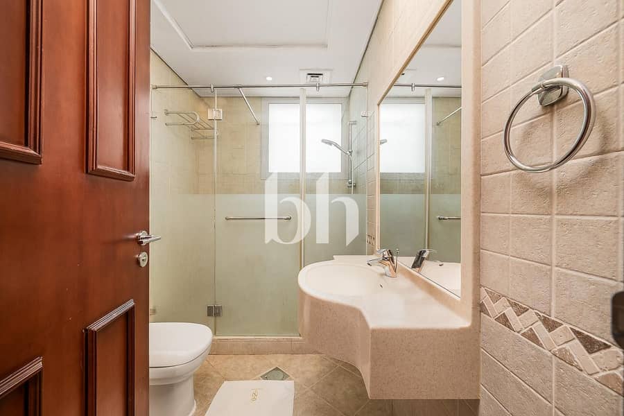 Vacant on transfer | Private Pool | Garden View - Image 17