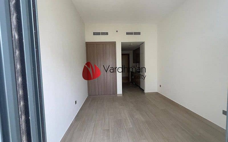 SPACIOUS STUDIO | UNFURNISHED| POOL VIEW