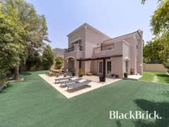 فیلا في میرادور،المرابع العربية 5 غرف 12500000 درهم - 13375731