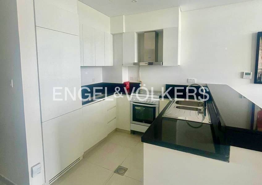 Pool View | Furnished | Vacant Soon - Image 10