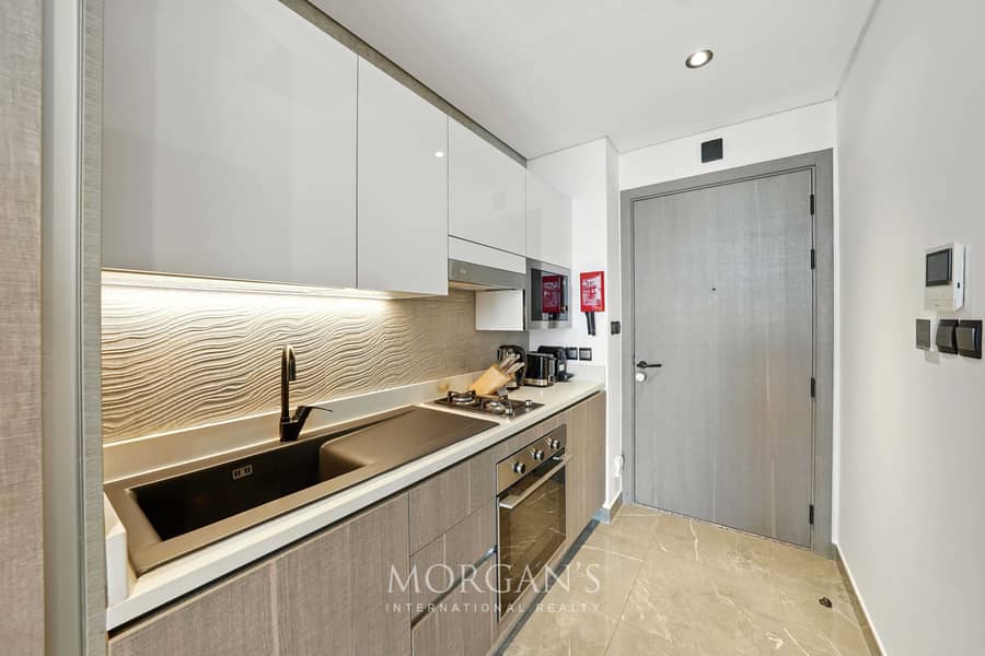 Joya Blanca | Studio Furnished | Community View