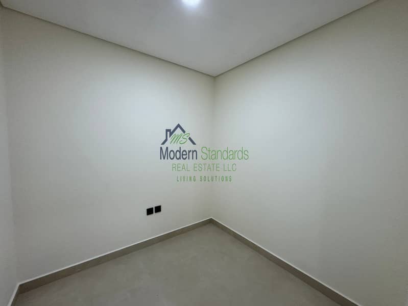 Hot Deal | Ready Q2 2026 | Dubai Land Prime Spot l Maid Rooms - Image 4