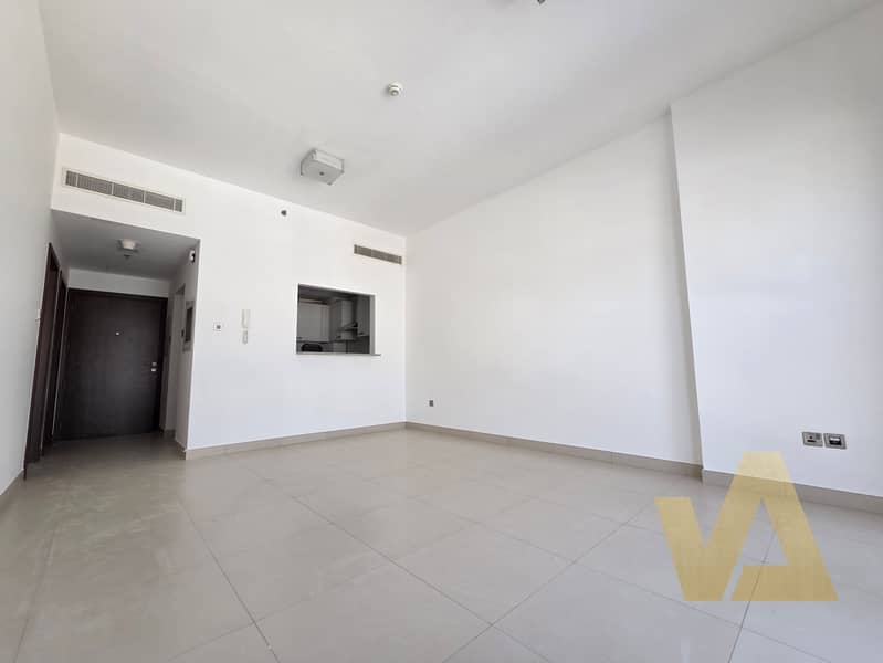 SPACIOUS UNIT | GREEN VIEW | NEAR CIRCLE MALL