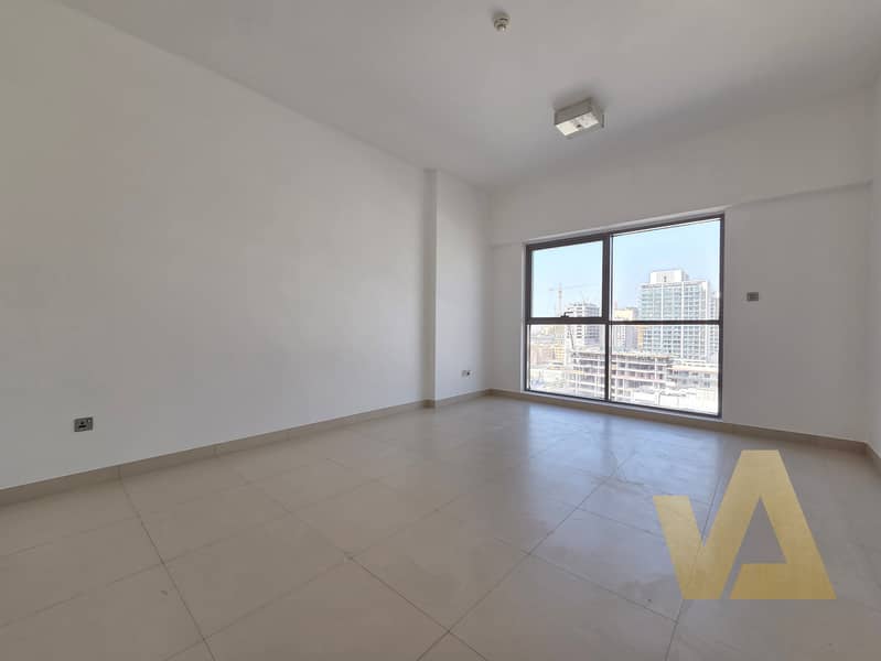 SPACIOUS UNIT | GREEN VIEW | NEAR CIRCLE MALL