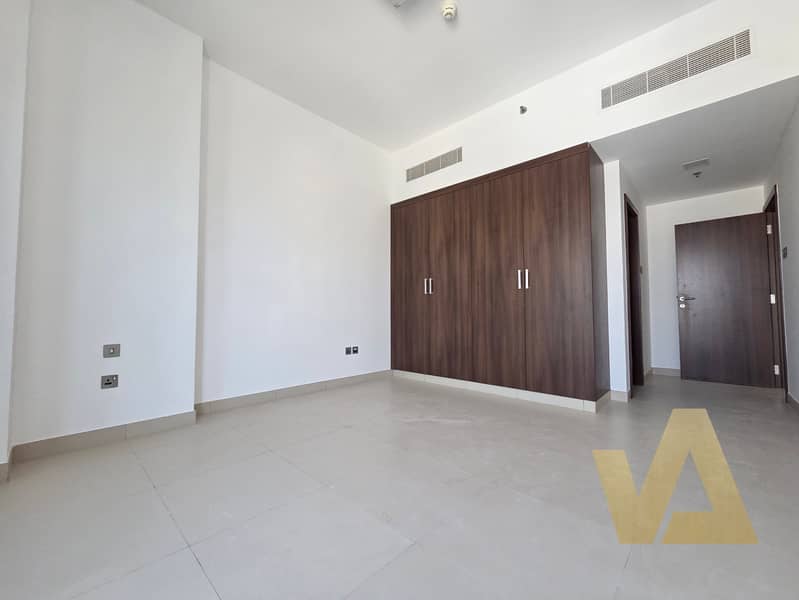 SPACIOUS UNIT | GREEN VIEW | NEAR CIRCLE MALL - Image 7