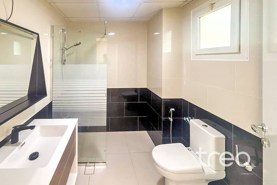 Type 4 | Upgraded | Great Location - Image 6